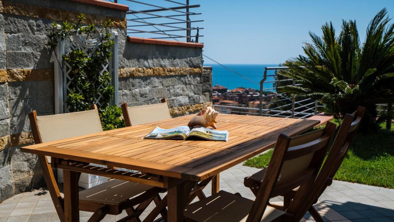 Italianway - Delle Ginestre 28 Apartman Marina dʼMarina dʼAndora Kültér fotó